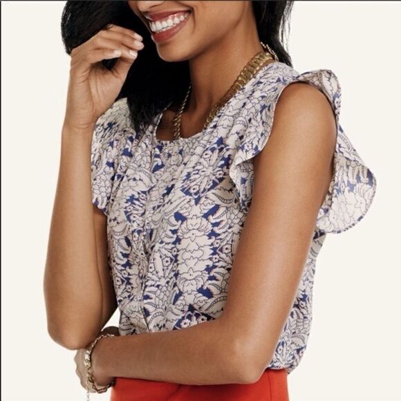 CAbi Stevie Flutter Sleeve Top Size XS - Picture 1 of 15